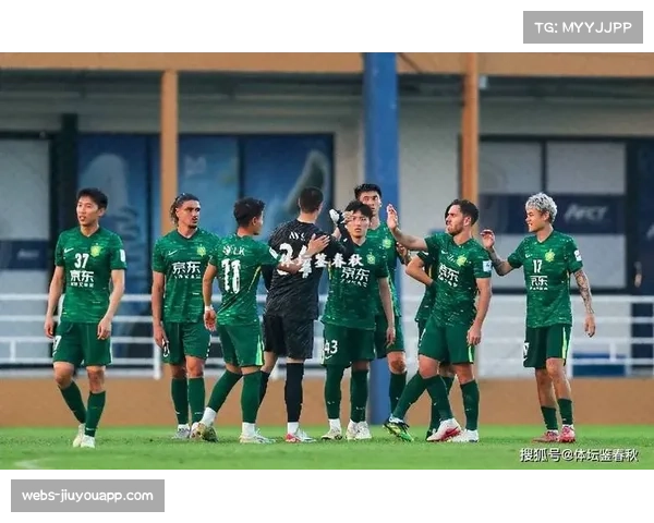 北京国安孔特禁区内手球送点,致命失误打乱全队部署 北京国安孔特禁区内手球送点,致命失误打乱全队部署